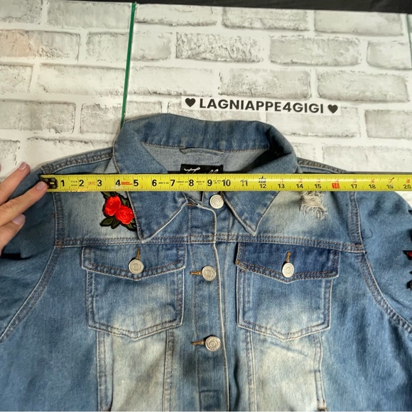 Thrill Jean Jacket with custom Red Floral & snake patches. Size XL. Distressed - Picture 10 of 15